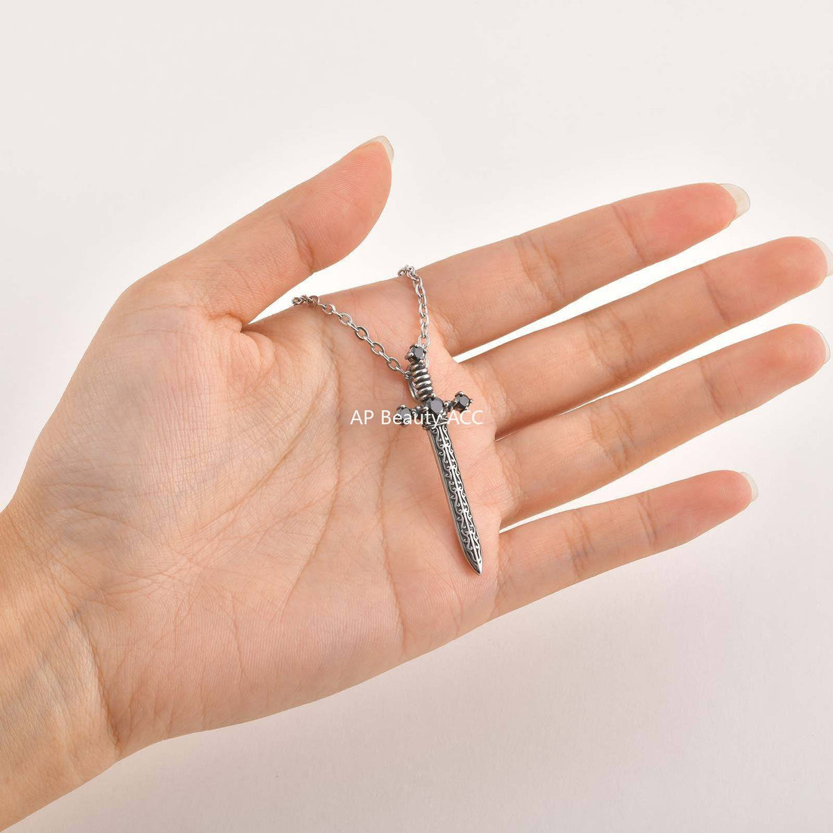 G廠-爆款不鏽鋼黑鋯石花紋劍吊墜鋼色「PN-2246」25.10-5