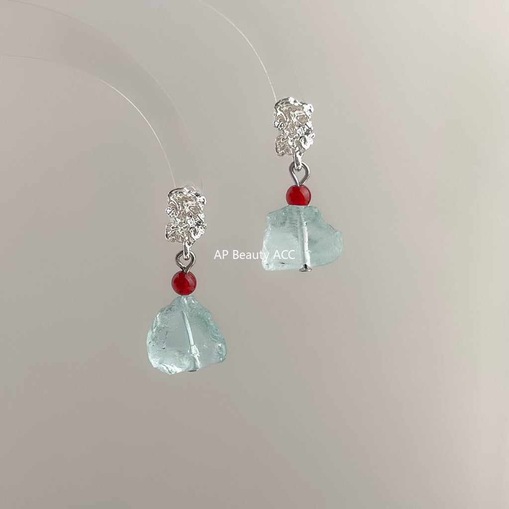 A廠-清冷感水透海藍水晶天然石時尚清新甜美碎石耳環度假風新款耳飾女「6921」25.10-3