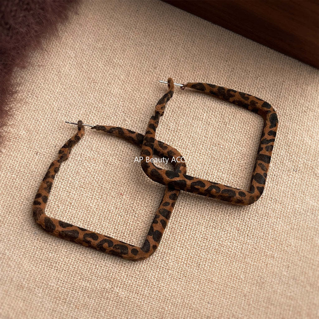 A廠-秋冬熱賣豹紋植絨誇張時尚歐美風幾何耳飾工廠 925銀針爆款耳環「6997-7000」25.10-5