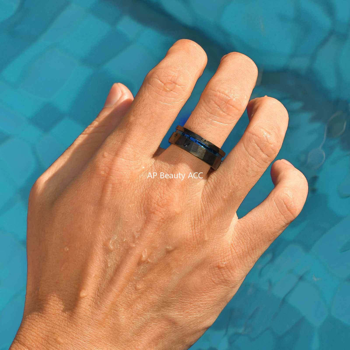 G廠-8mm寬 跨境商家爆品款鎢鋼面拉絲內光錘打紋面戒指黑色「TCR-104B07」25.10-5