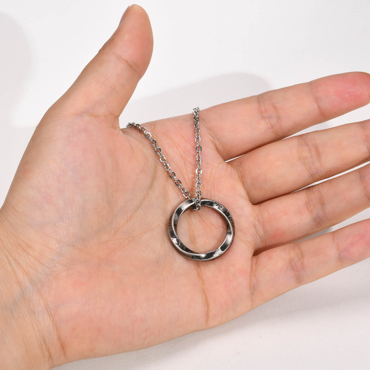 G廠-歐美飾品 不鏽鋼維京盧恩符莫比烏斯吊墜鋼色男項鍊 配飾「PN-1708」25.04-3