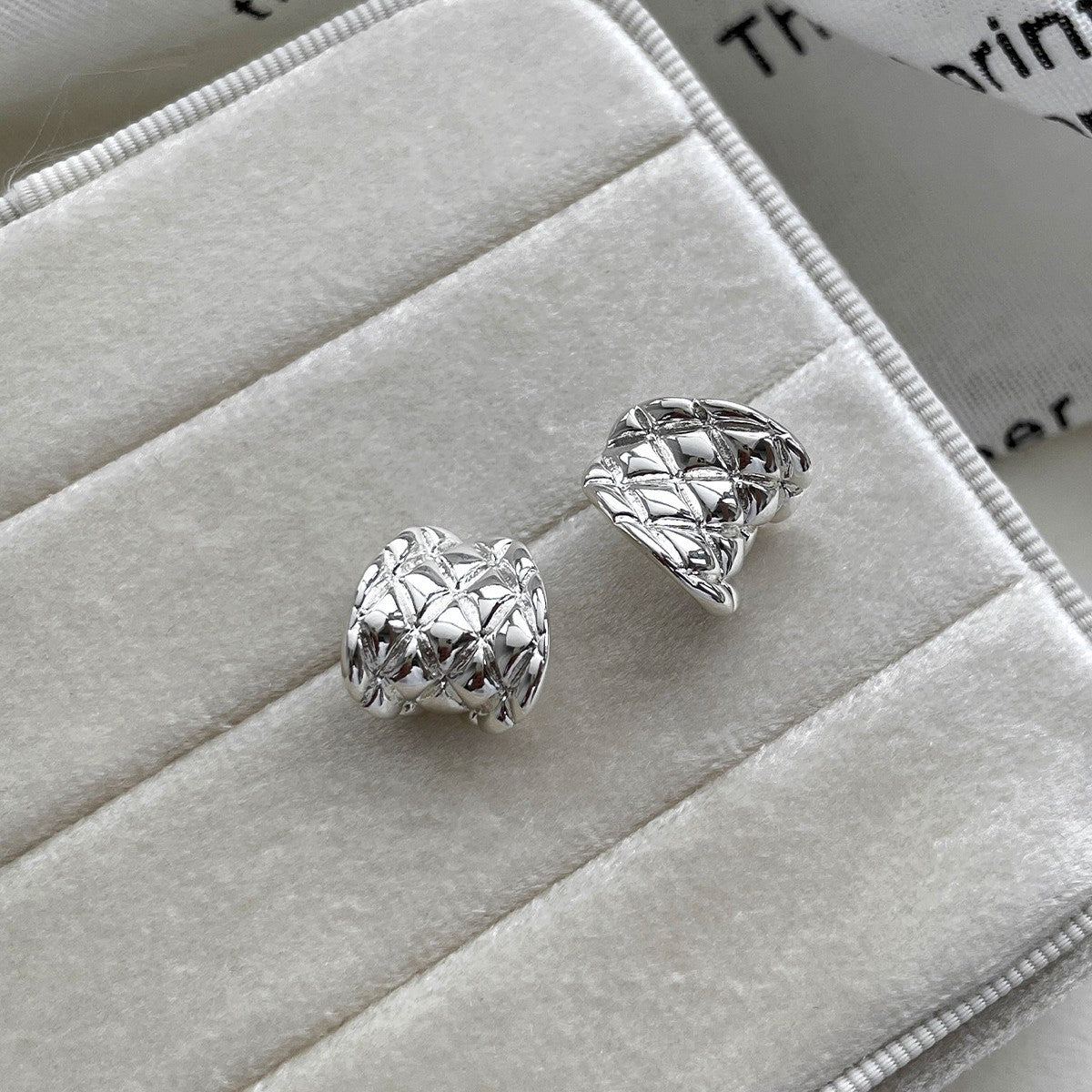 C廠-ins簡約設計感菱紋曲面耳釘女獨特個性氣質百搭個性耳環高級耳飾「EH-4140」25.10-5