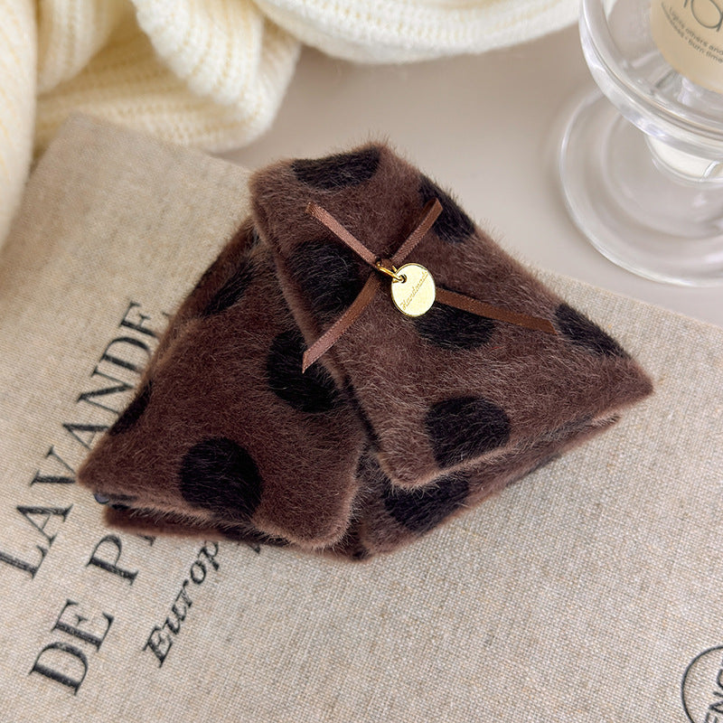 E廠-波點毛絨三角抓夾女鯊魚夾2025新款高級感後腦勺大號髮夾秋冬髮飾「27615」25.10-5