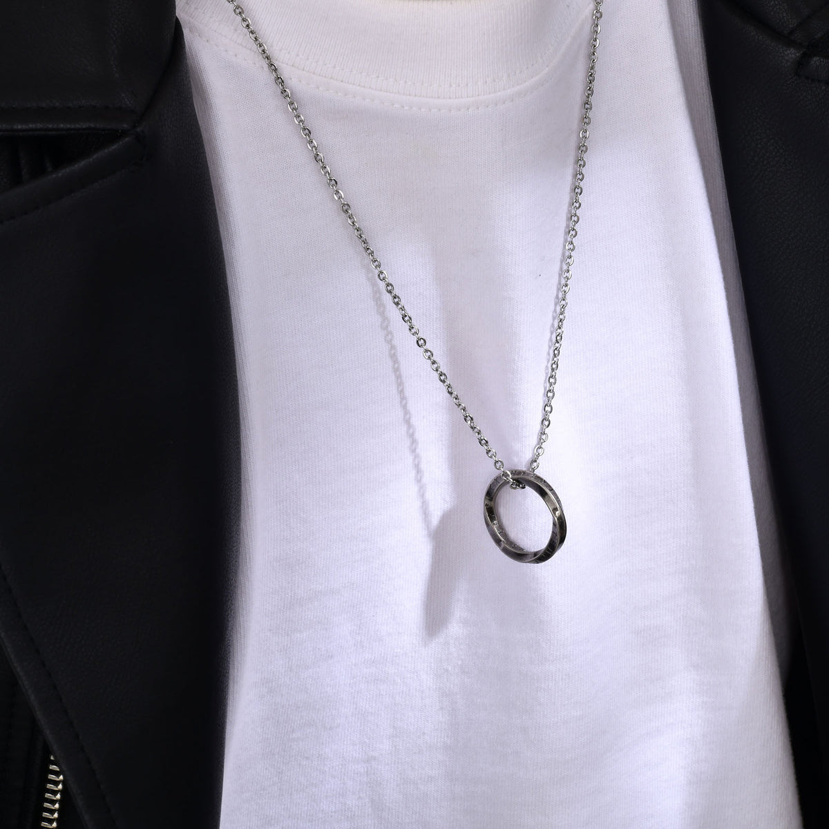 G廠-歐美飾品 不鏽鋼維京盧恩符莫比烏斯吊墜鋼色男項鍊 配飾「PN-1708」25.04-3