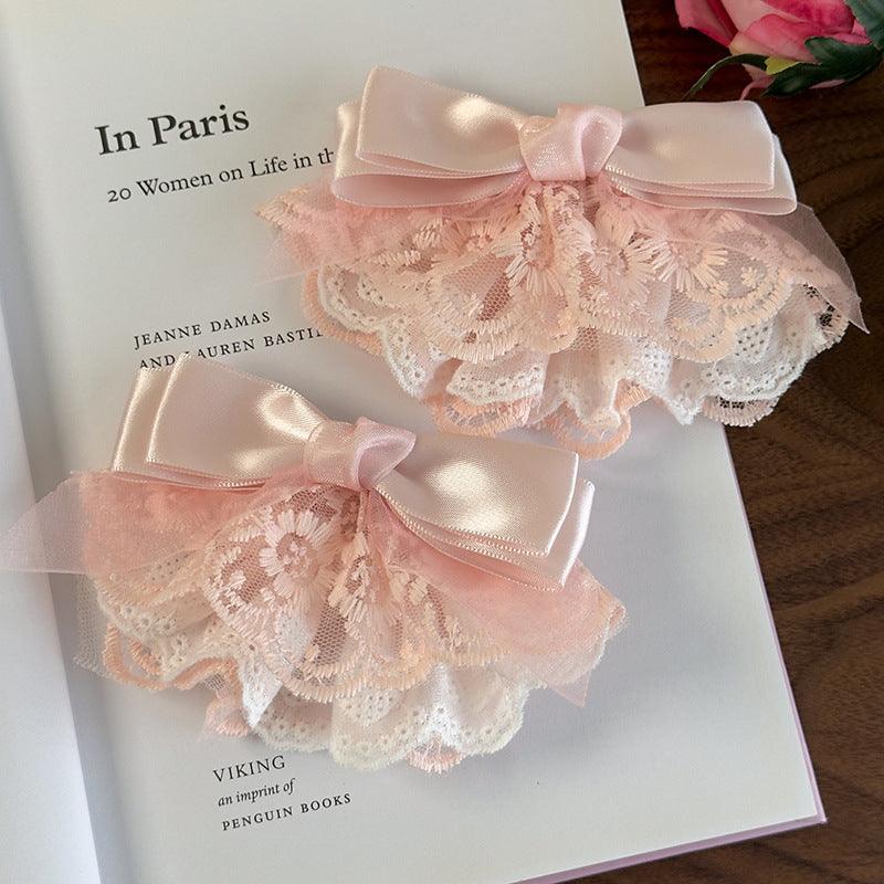 E廠-草莓奶露!粉色蕾絲裙擺蝴蝶結髮夾!瀏海夾法式側邊夾少女心髮卡「26681」25.03-3