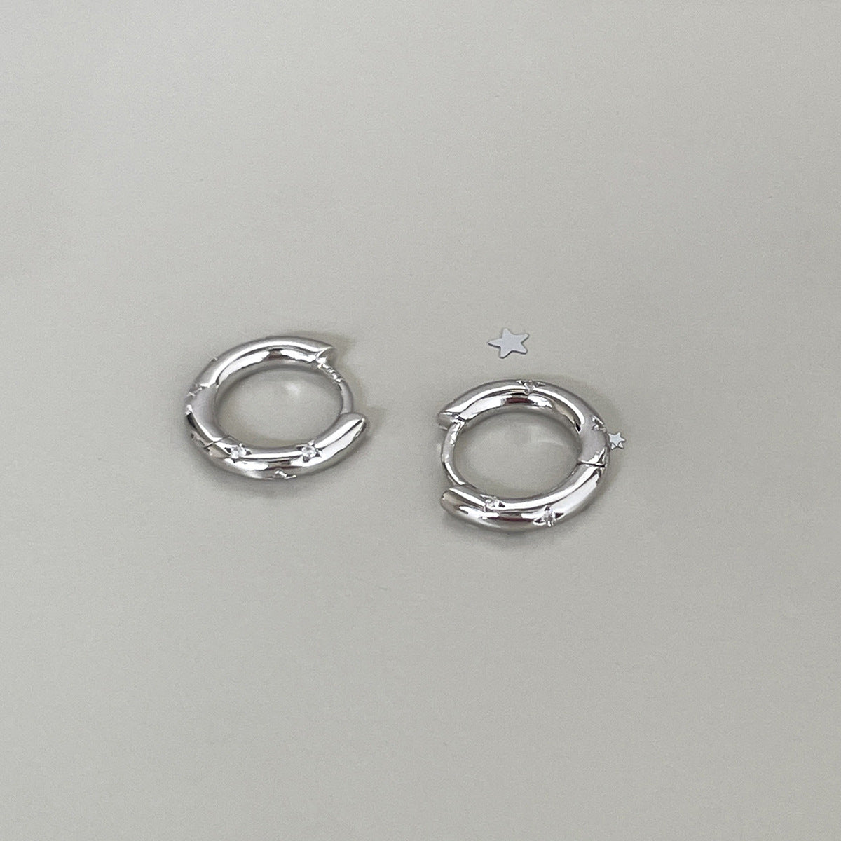 C廠-925銀針四芒星耳環女小眾設計百搭鋯石耳圈高級感個性疊戴風耳飾「EH-3972」25.10-5