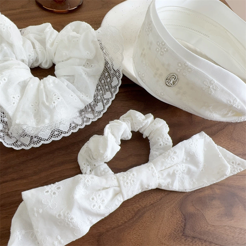 E廠-白色刺繡蕾絲花紋大腸髮圈髮箍扎頭繩蝴蝶結丸子頭氛圍感髮繩頭飾「27075」25.06-2