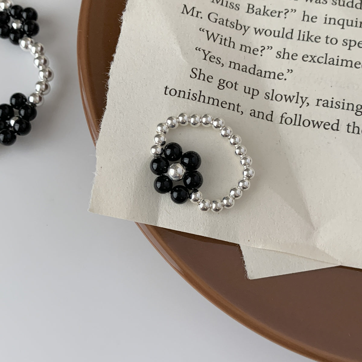 C廠-韓式個性甜美小清新S925純銀圓珠黑瑪瑙花朵彈力繩手鍊戒指通體銀「JA64-SD43」25.04-3