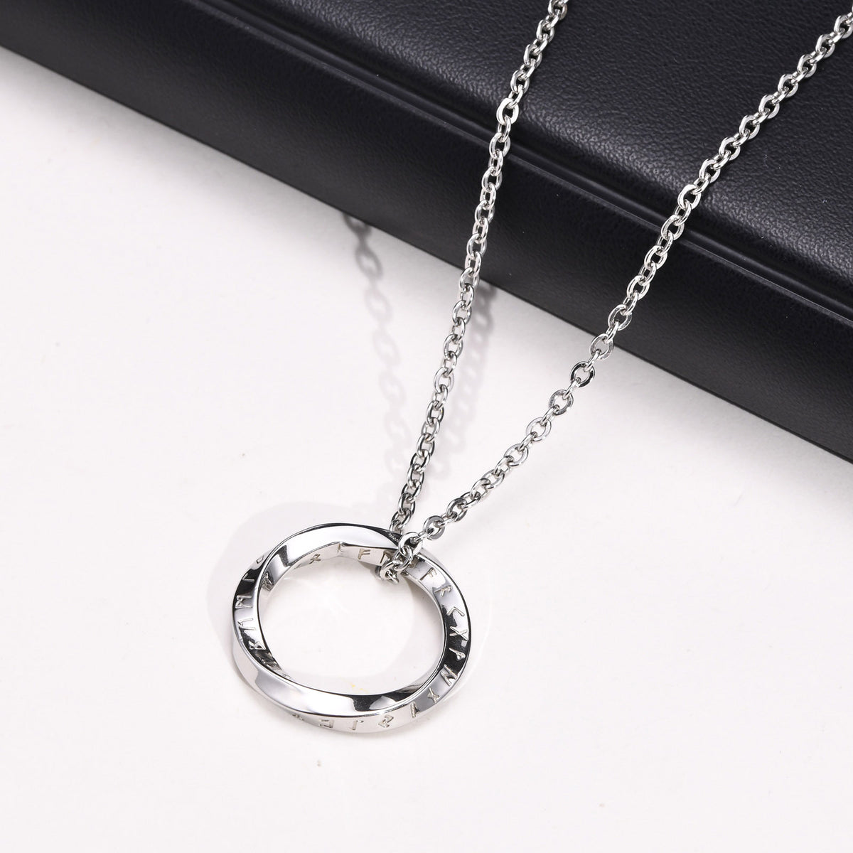 G廠-歐美飾品 不鏽鋼維京盧恩符莫比烏斯吊墜鋼色男項鍊 配飾「PN-1708」25.04-3