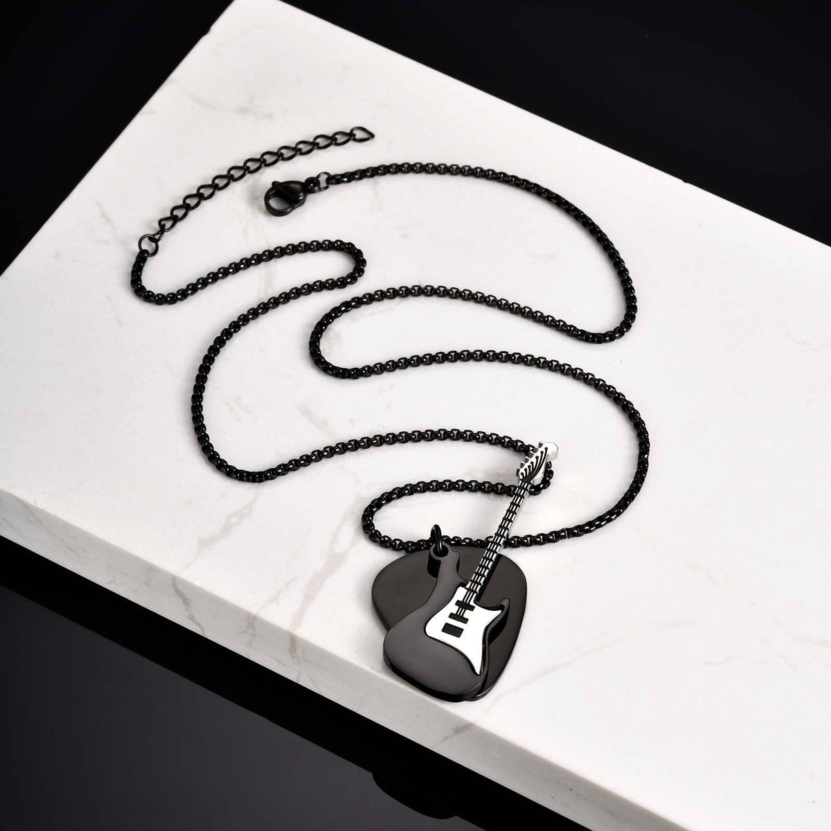 G廠-鈦鋼飾品 男士朋克搖滾不鏽鋼吉他撥片吉他吊墜項鍊潮配飾「NC-2320」25.08-1
