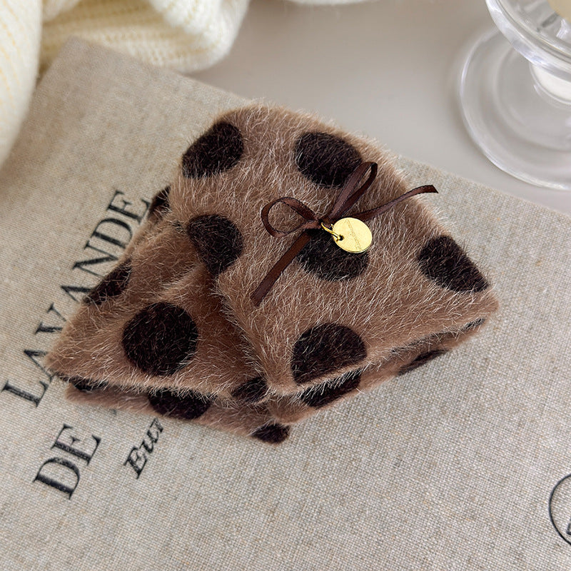 E廠-波點毛絨三角抓夾女鯊魚夾2025新款高級感後腦勺大號髮夾秋冬髮飾「27615」25.10-5