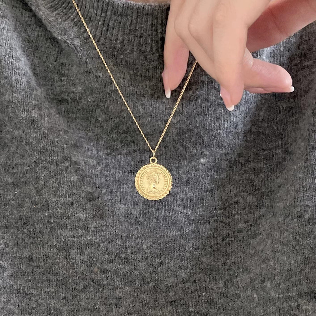 F廠-韓國韓版925純銀 復古伊麗莎白圓型硬幣吊墜項鍊「B301」25.07-4