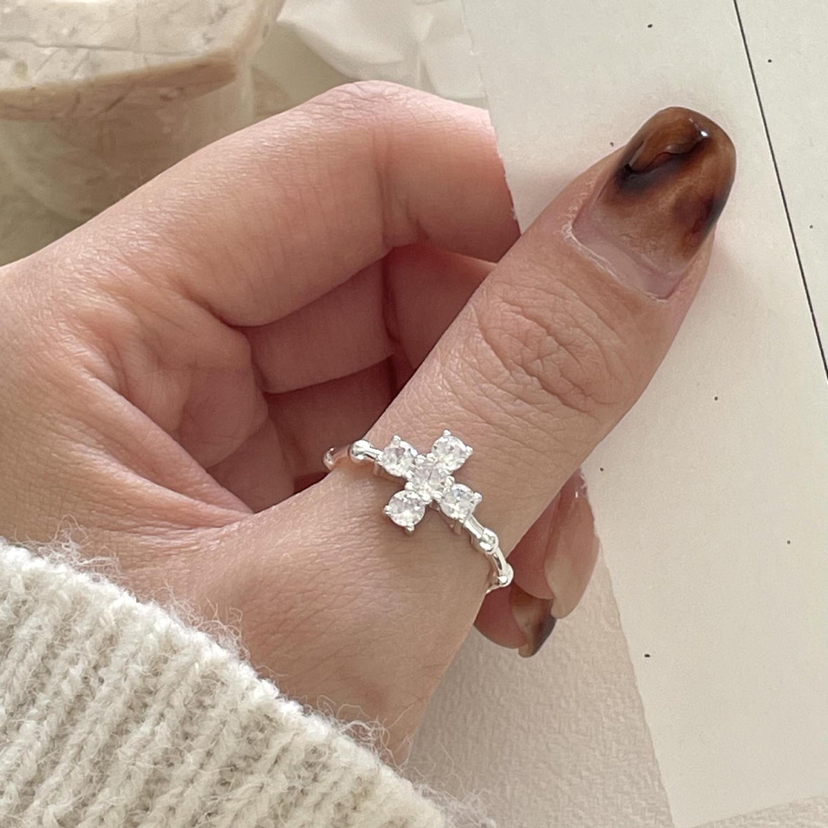 F廠-韓國韓版 925純銀白鑽十字架戒金色戒簡約百搭INS網紅小眾戒指「J940」25.03-4