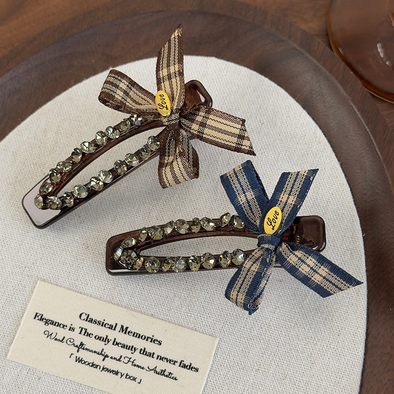 E廠-超仙甜美布藝蝴蝶結水鑽格子側邊髮夾女可愛復古馬尾夾瀏海夾頭飾「26816」 25.04-3