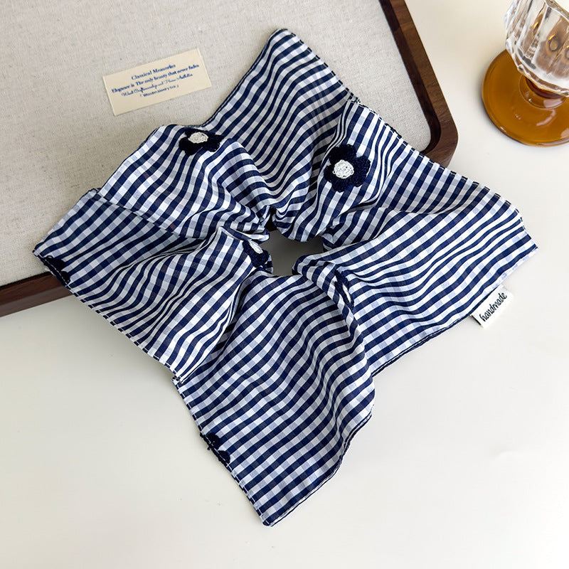 E廠-藏青色格紋刺繡花朵方巾大腸髮圈韓系方形扎頭髮側低馬尾髮繩頭繩「27122」25.06-4