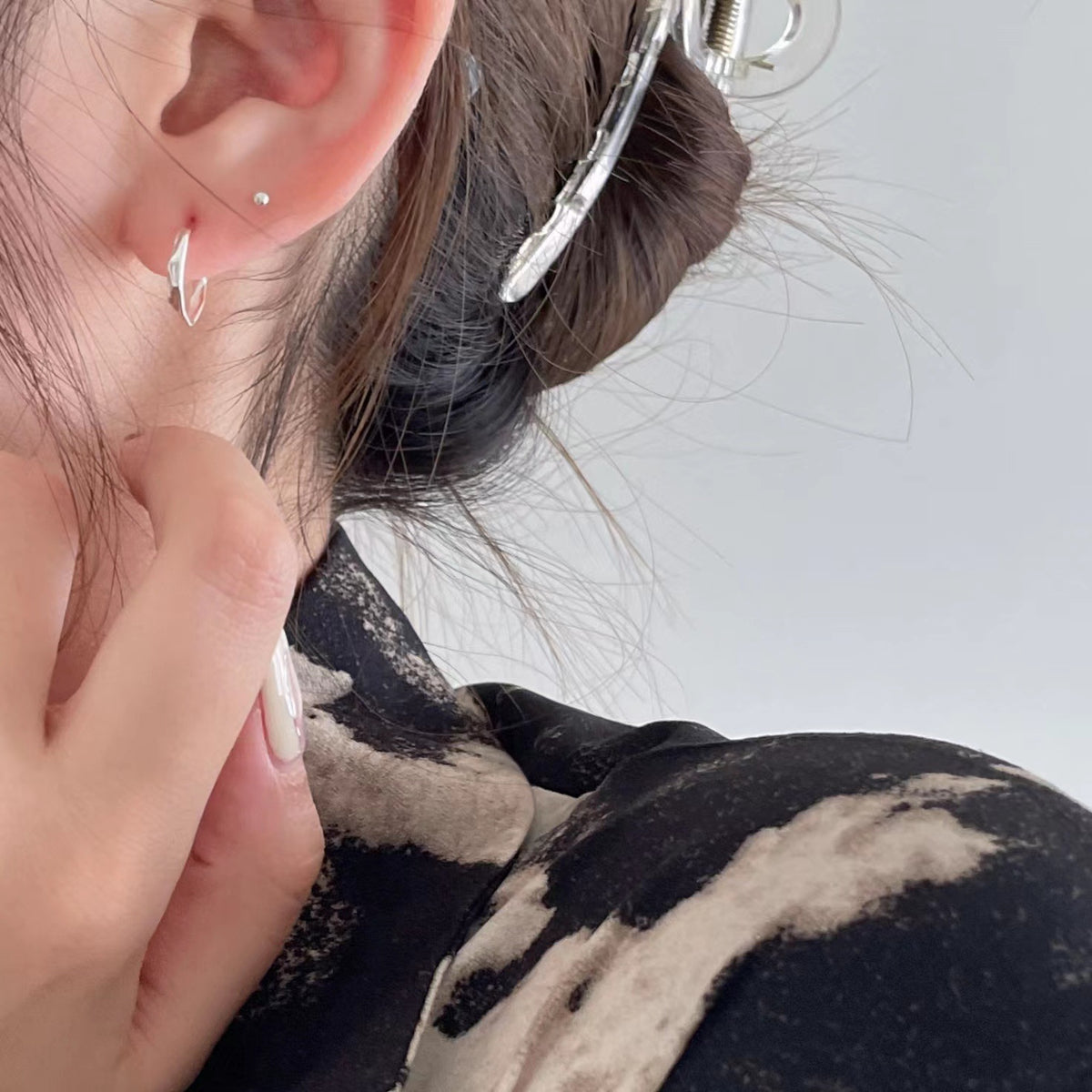 F廠-韓國韓版925純銀弧面折紋耳釘女簡約時尚ins風耳環耳飾「C880」25.08-1