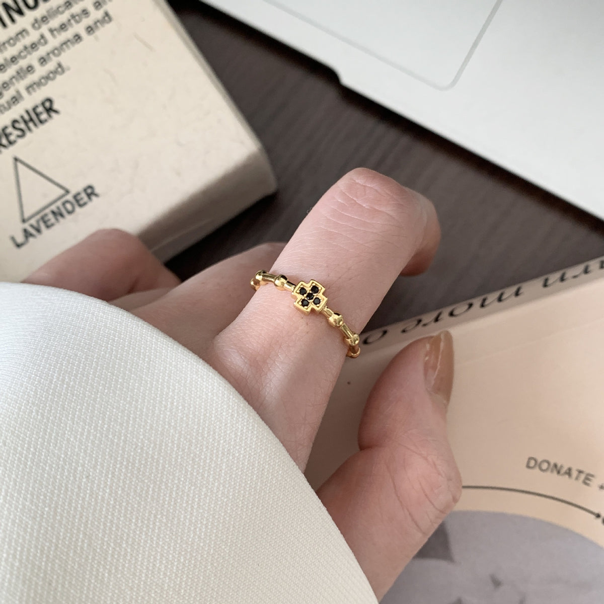 F廠-韓國韓版 925純銀黑鑽十字架戒金色戒簡約百搭INS網紅小眾戒指「J943」25.08-1