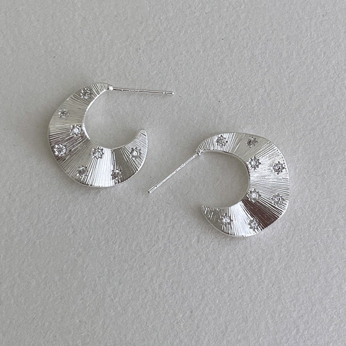 C廠-歐美風褶皺復古鋯石耳釘女冷淡風獨特誇張耳環簡約氣質新款潮耳飾「EH-4185」25.10-5