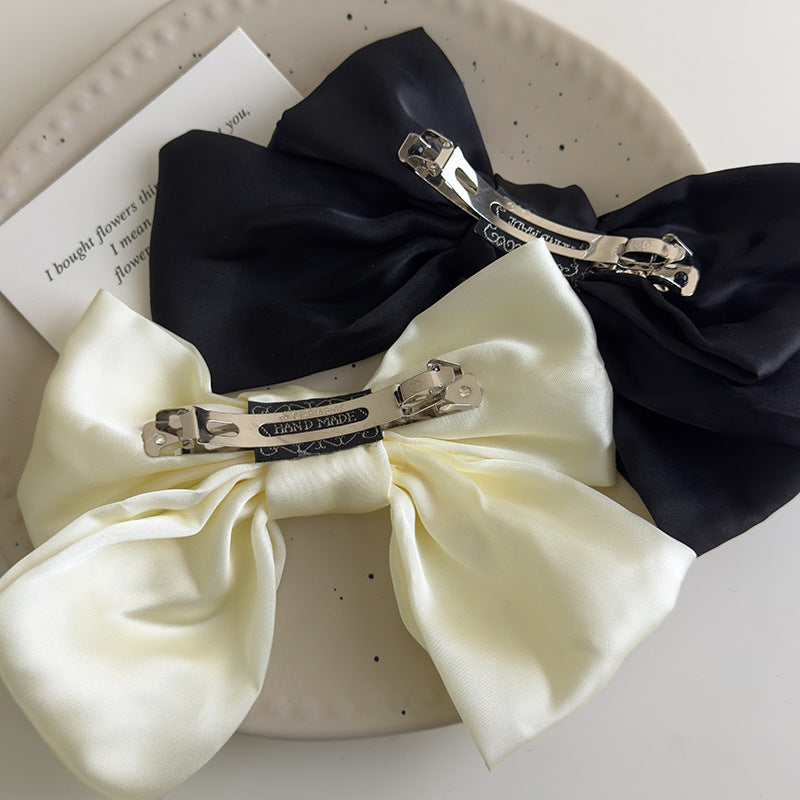 E廠-米白色優雅蝴蝶結髮飾在逃公主高級感髮夾緞面氣質彈簧夾頭飾頂夾「27080」25.06-3