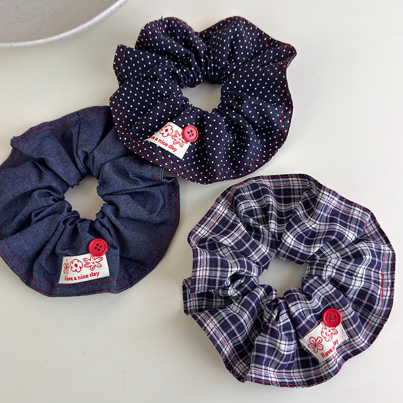 E廠-復古英倫學院風牛仔布藝紐扣銘牌髮圈藍紅格紋波點腸圈丸子頭繩「27361」25.08-4