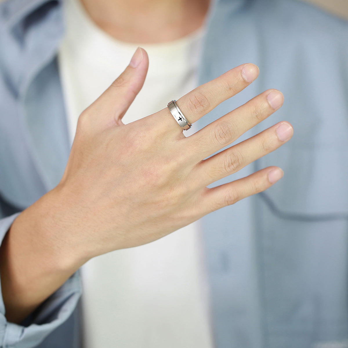 G廠-鏽鋼鐳射腐蝕十字可轉動旋轉戒指黑色男士 食指首飾批發「R-589」25.08-4