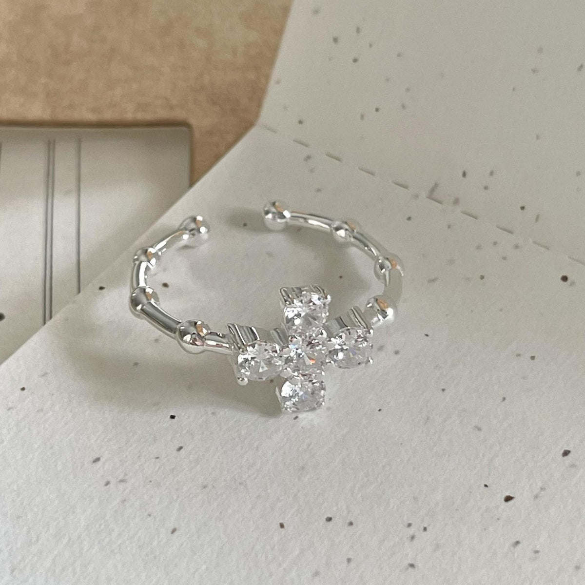 F廠-韓國韓版 925純銀白鑽十字架戒金色戒簡約百搭INS網紅小眾戒指「J940」25.03-4