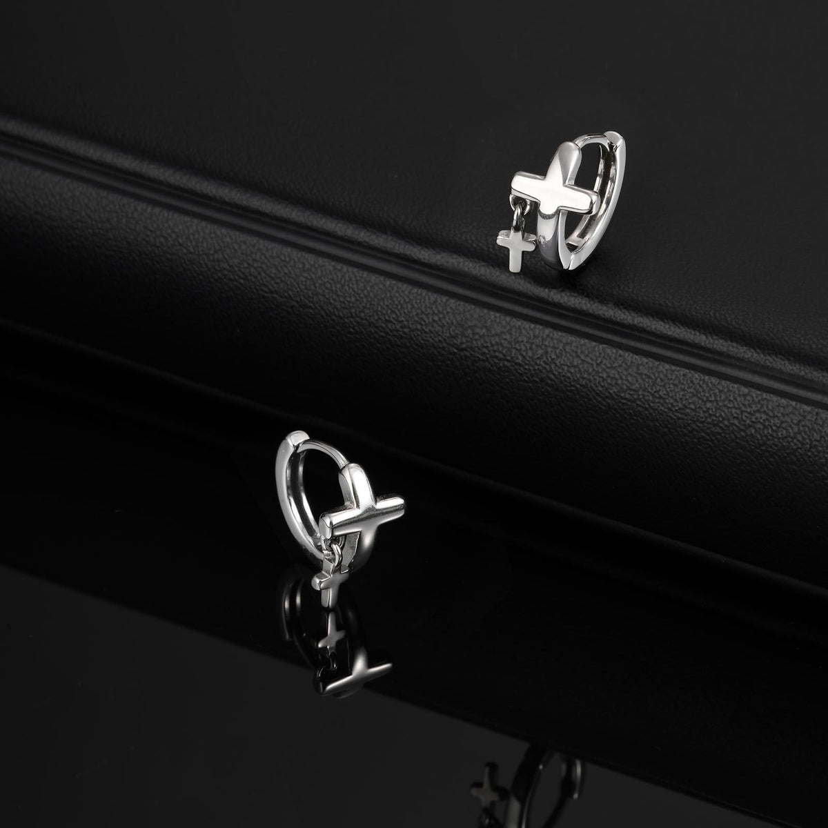 G廠-歐美時尚男士潮流個性耳環不鏽鋼十字架耳圈有耳洞款單只「EH-788」25.07-3