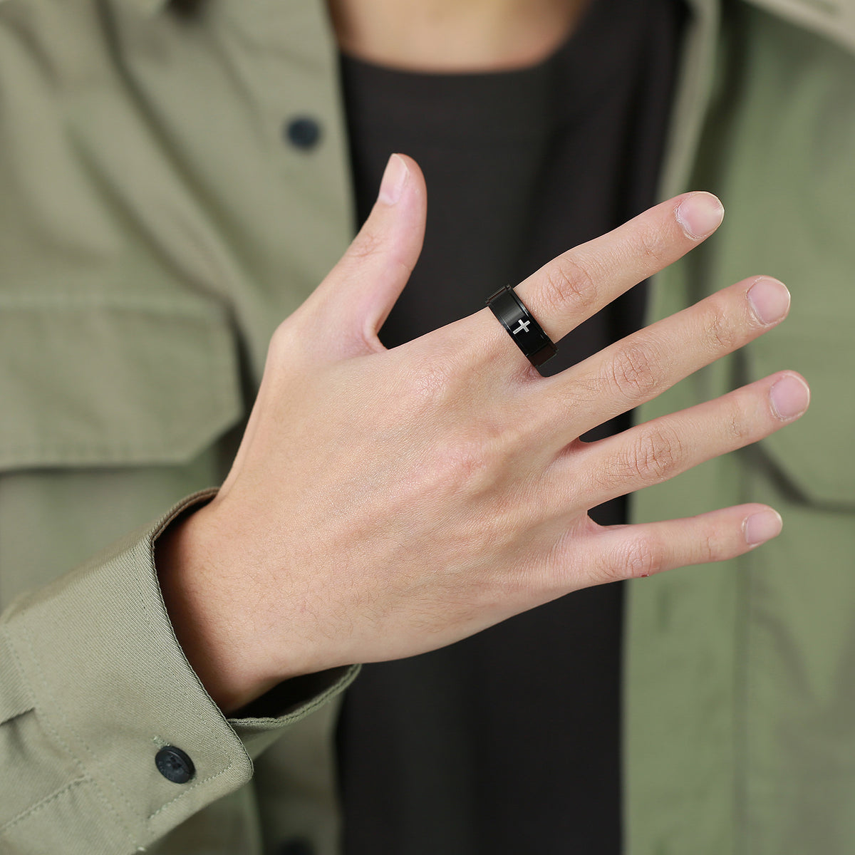 G廠-鏽鋼鐳射腐蝕十字可轉動旋轉戒指黑色男士 食指首飾批發「R-589」25.08-4