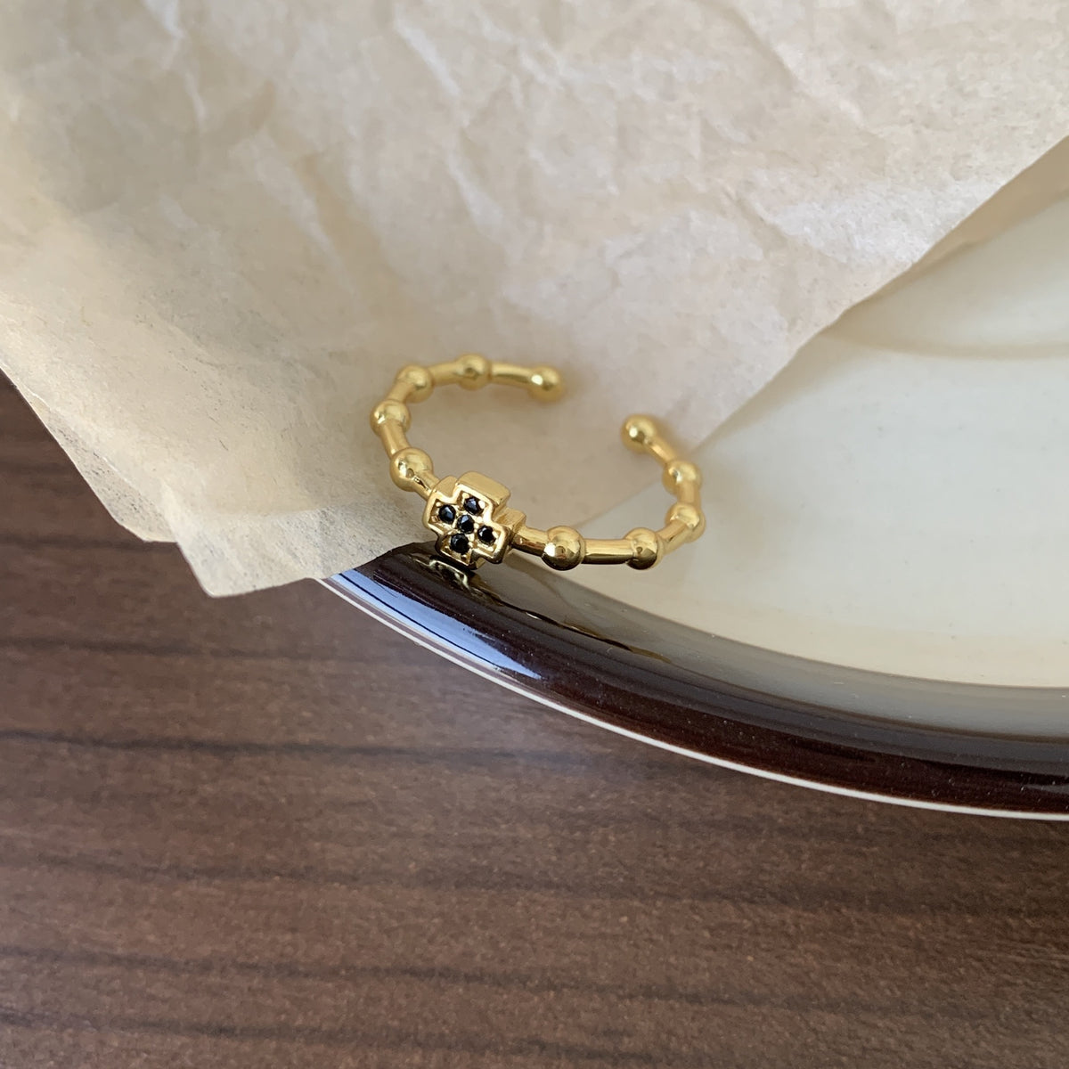 F廠-韓國韓版 925純銀黑鑽十字架戒金色戒簡約百搭INS網紅小眾戒指「J943」25.08-1