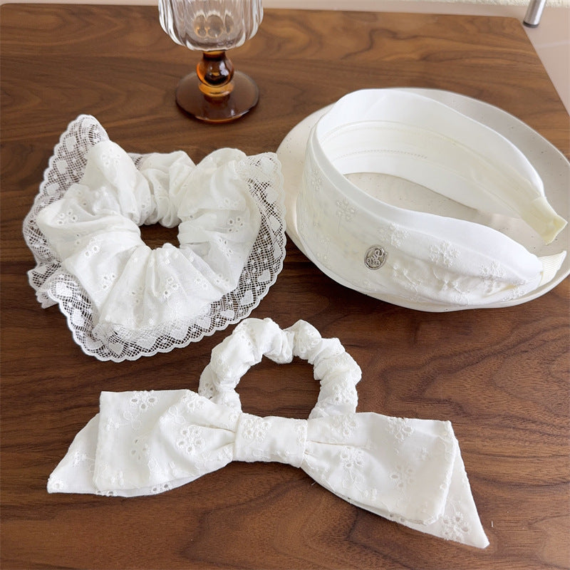 E廠-白色刺繡蕾絲花紋大腸髮圈髮箍扎頭繩蝴蝶結丸子頭氛圍感髮繩頭飾「27075」25.06-2