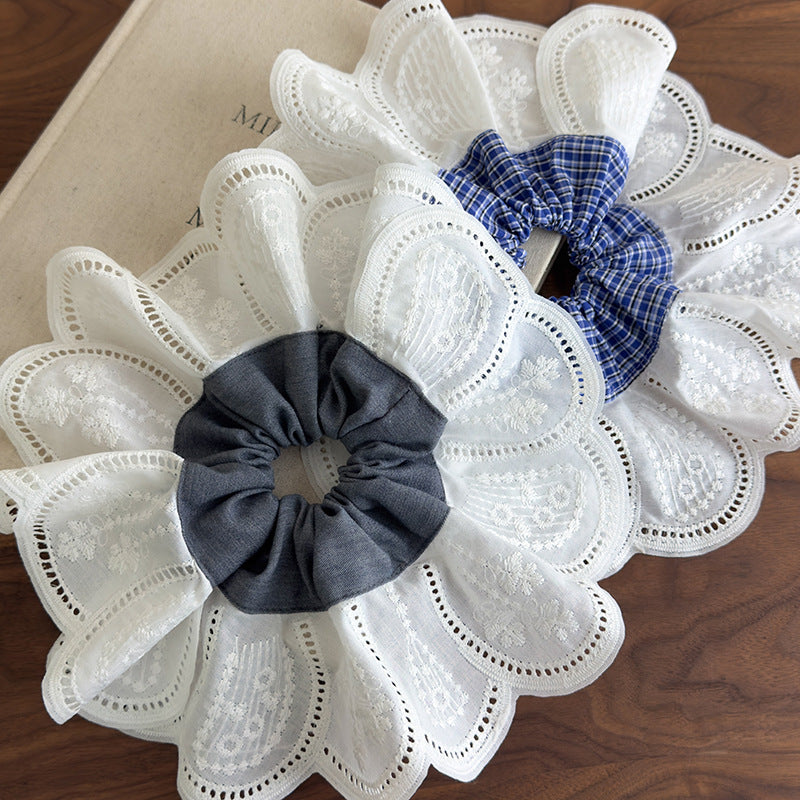 E廠-超大寬邊顯臉小拼接刺繡花朵肥腸圈韓國學院風藍白格紋鏤空髮繩女「27095」25.06-3