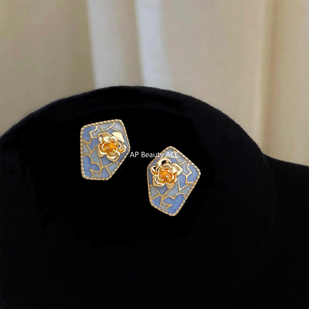 A廠-原創茶花設計師款霧霾藍色秋冬熱賣新款小眾個性耳飾工廠耳環飾品「6870」25.10-1