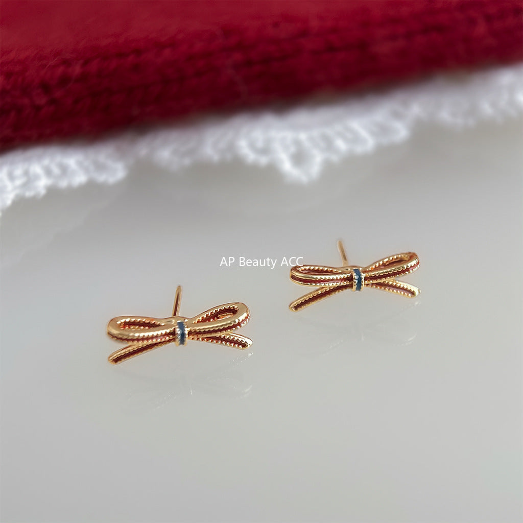 A廠-時尚簡約輕奢風高級感925銀針迷你小巧酒紅色蝴蝶結通勤耳飾 耳釘「6909」25.10-2