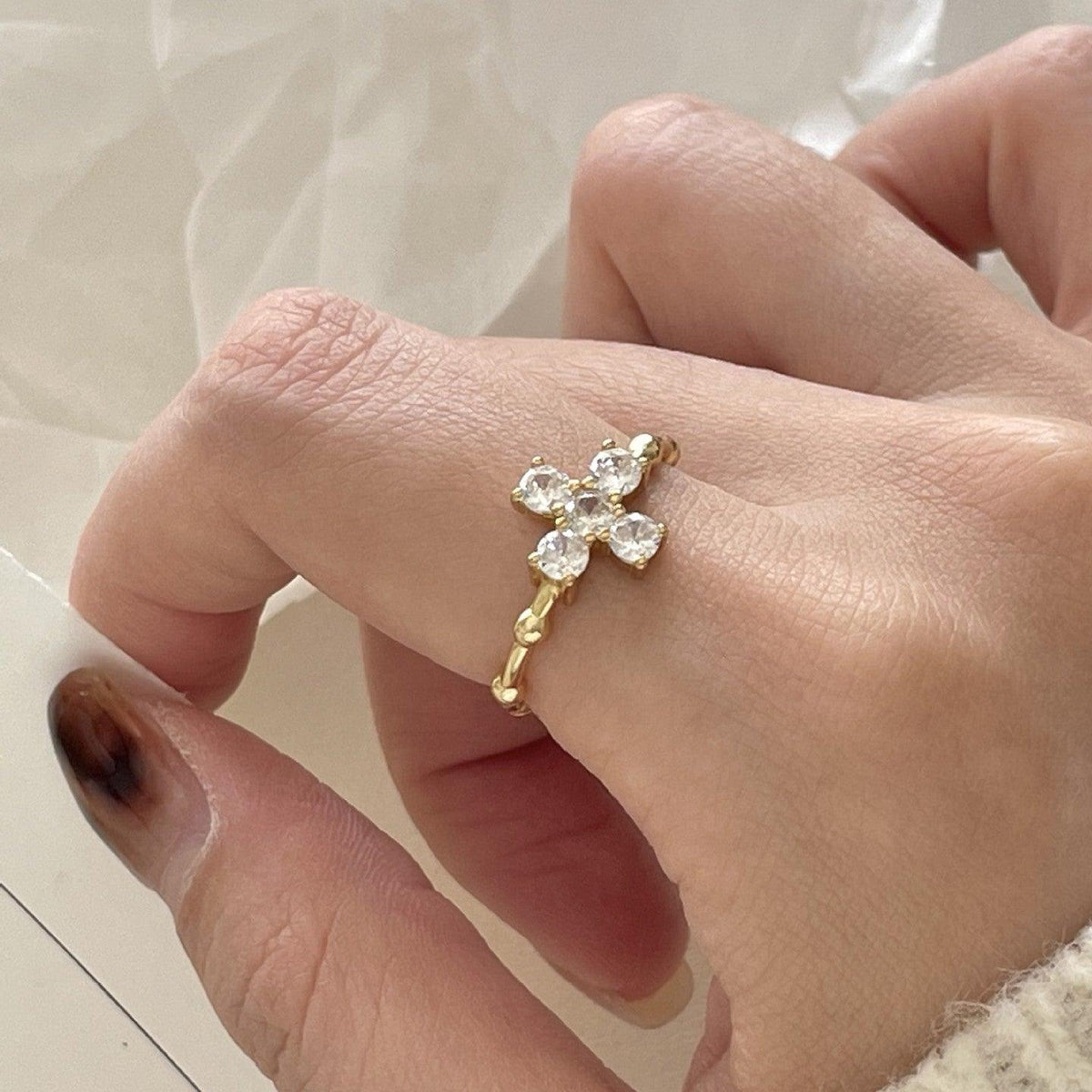 F廠-韓國韓版 925純銀白鑽十字架戒金色戒簡約百搭INS網紅小眾戒指「J940」25.03-4