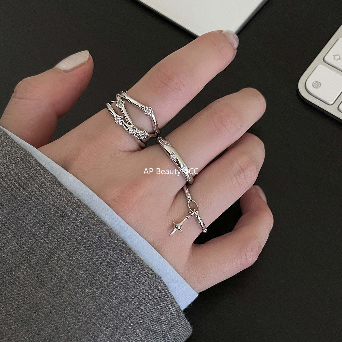 C廠-時尚個性冷淡風星星吊墜純銀戒指女小眾輕奢疊戴風多層鋯石食指戒「JZ-0720」25.10-5