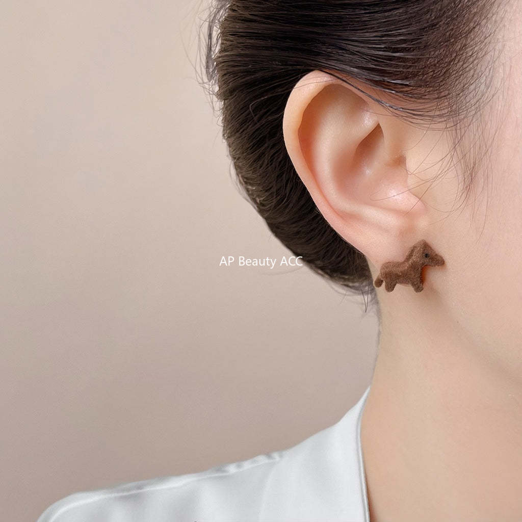 A廠-可愛植絨小馬個性趣味新款熱賣ins設計925銀針耳環馬年耳飾女「6995」25.10-5