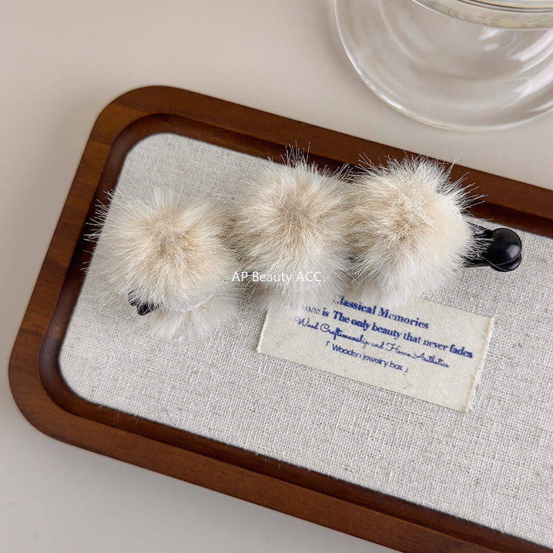 E廠-秋冬毛茸茸髮夾毛絨高馬尾抓夾後腦勺鯊魚夾子香蕉竪夾髮卡女頭飾「27660」25.11-2