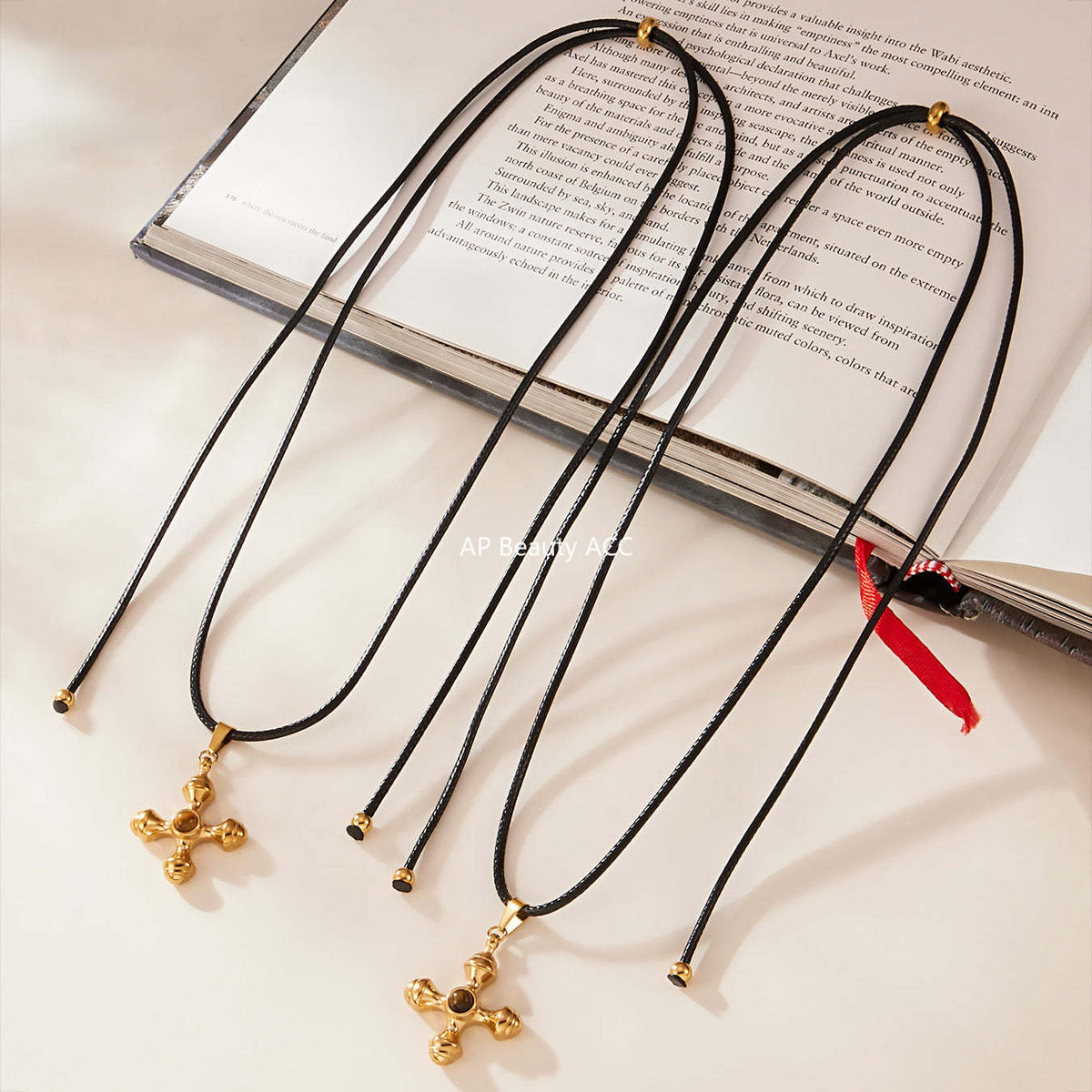 B廠-ins小眾設計虎眼石不鏽鋼十字架吊墜皮繩長款毛衣鏈鎖骨鏈「M082」25.11-3