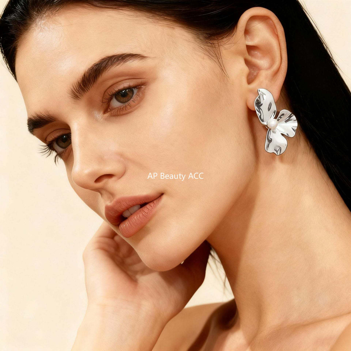 B廠-歐美貝珠褶皺花瓣耳釘 設計感不鏽鋼度假風耳環耳飾 花朵誇張耳環「F312」25.12-1