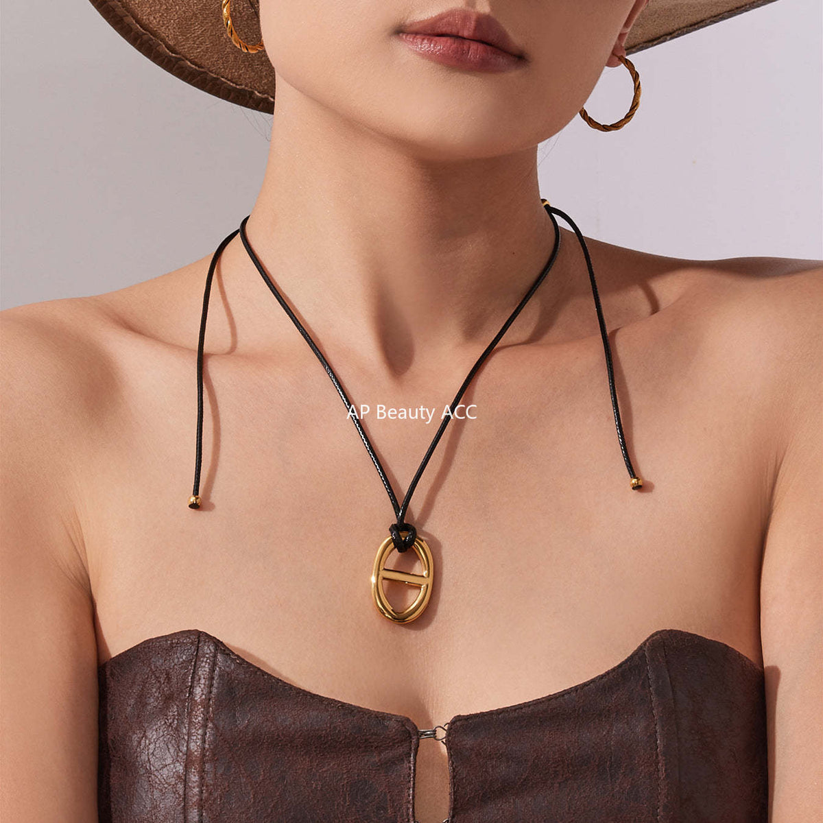 B廠-跨境新款不鏽鋼豬鼻子吊墜長款皮繩項鍊疊戴個性百搭毛衣鏈「P1701」25.11-3