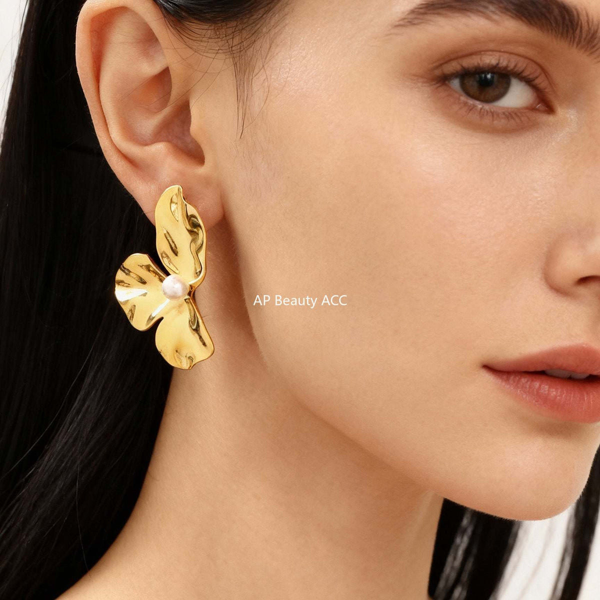 B廠-歐美貝珠褶皺花瓣耳釘 設計感不鏽鋼度假風耳環耳飾 花朵誇張耳環「F312」25.12-1