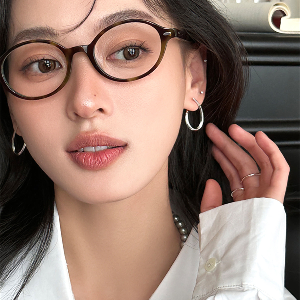 C廠-歐美極簡素圈扭曲耳環女輕奢高級感氣質銀針耳圈百搭小眾時尚耳飾「EH-3759」25.08-4