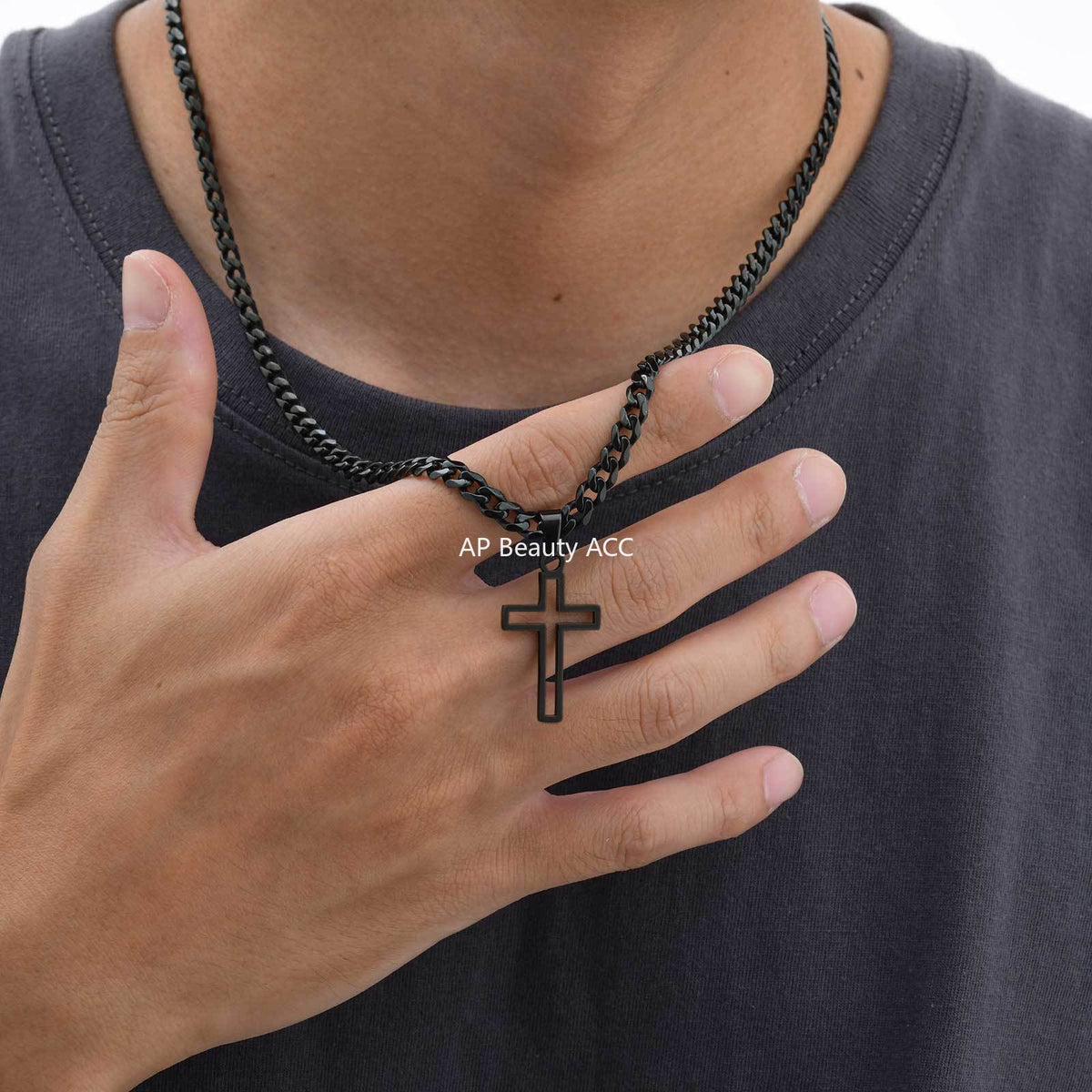 G廠-鈦鋼飾品 不鏽鋼鏤空十字架吊墜項鍊時尚復古高級感鎖骨鏈「PN-1531」25.11-1