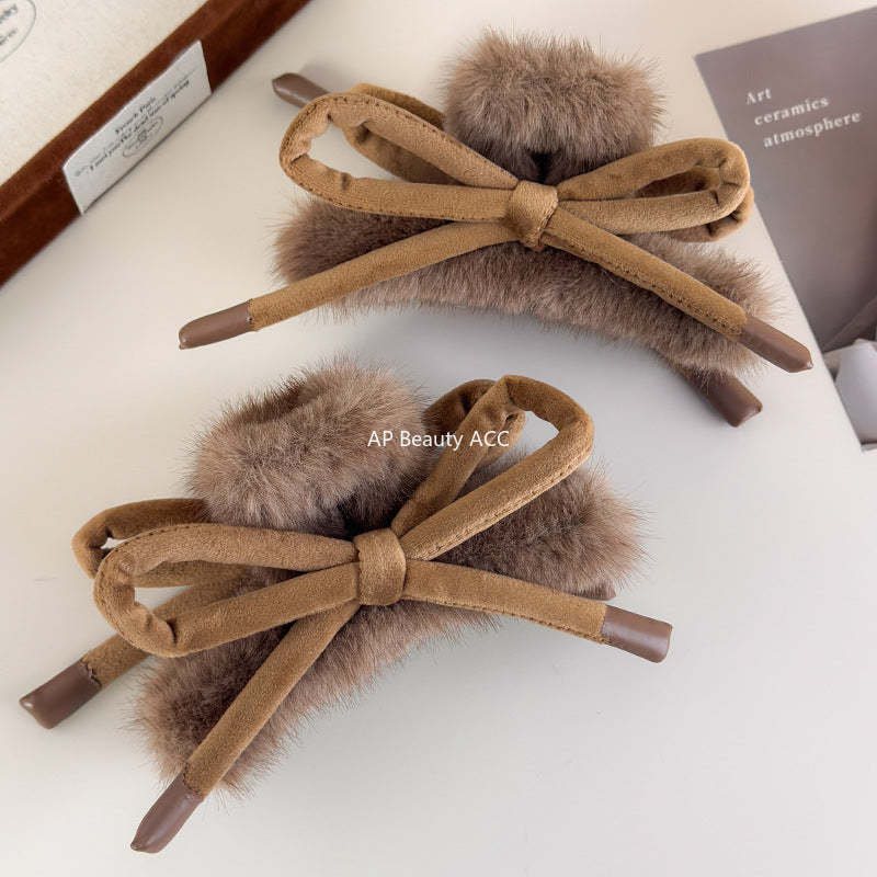 E廠-蝴蝶結兔毛抓夾女秋冬季大號後腦勺鯊魚夾髮量大高級感盤髮卡頭飾「27715」25.11-4