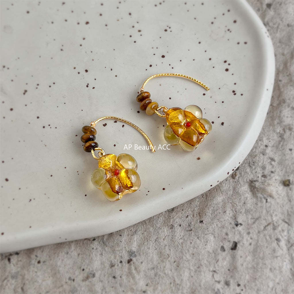 A廠-文藝復古時尚高級感手工藝玻璃琉璃花朵虎眼石天然石耳飾「7203」25.12-3