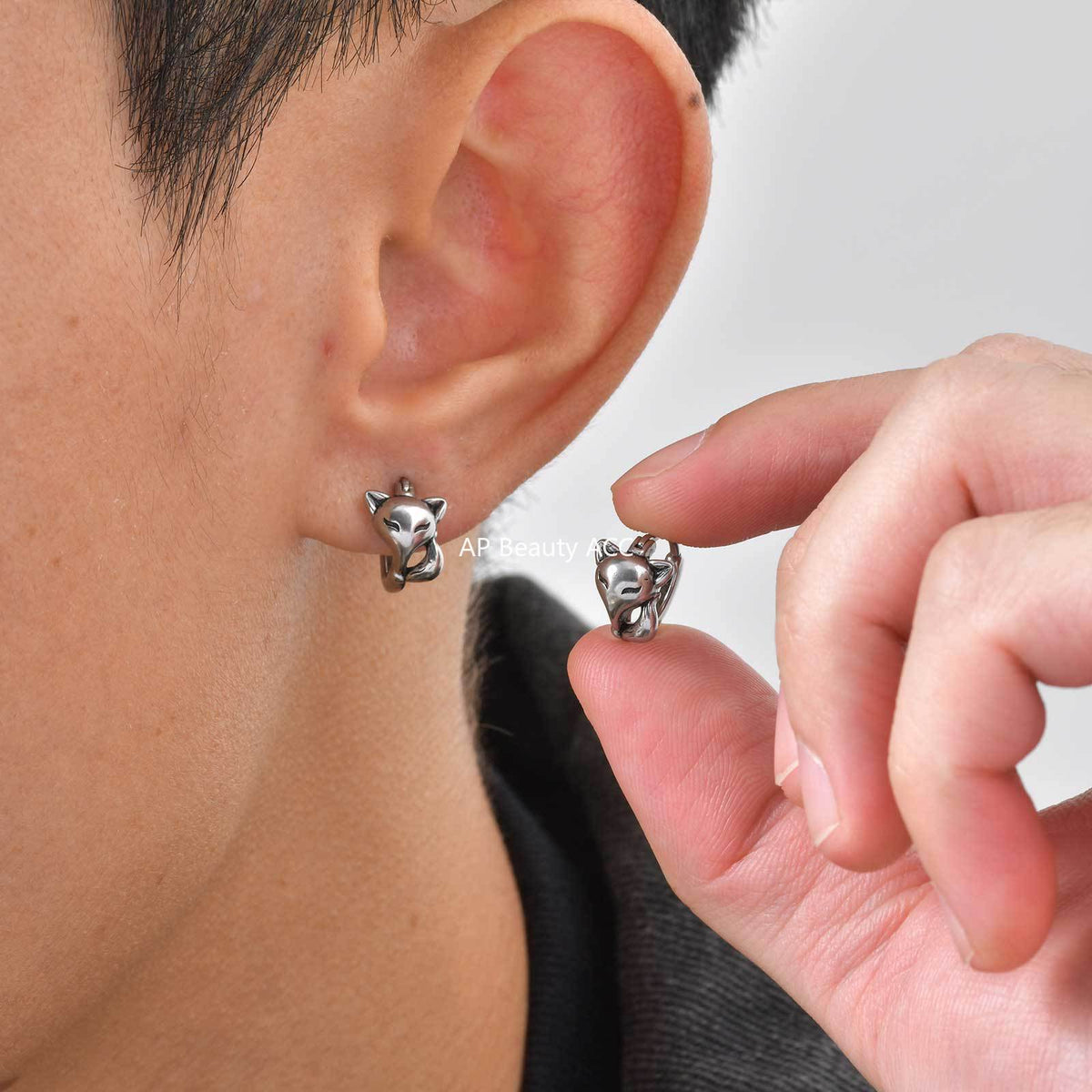 G廠-不鏽鋼男士小眾設計感 歐美跨境爆款狐狸白鋯石玫瑰耳圈「EH-821」25.12-2