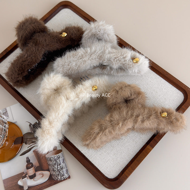 E廠-愛心毛絨頭髮抓夾鯊魚夾髮夾女高級感2025新款大號後腦勺夾子頭飾「26278」25.11-2