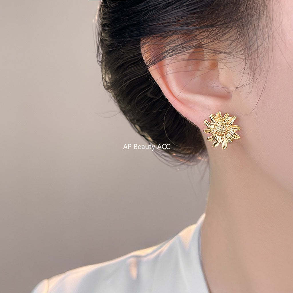 A廠-簡約時尚高級感雛菊花朵中古風耳環女氣質新款文藝復古向日葵耳飾「7100」25.11-3