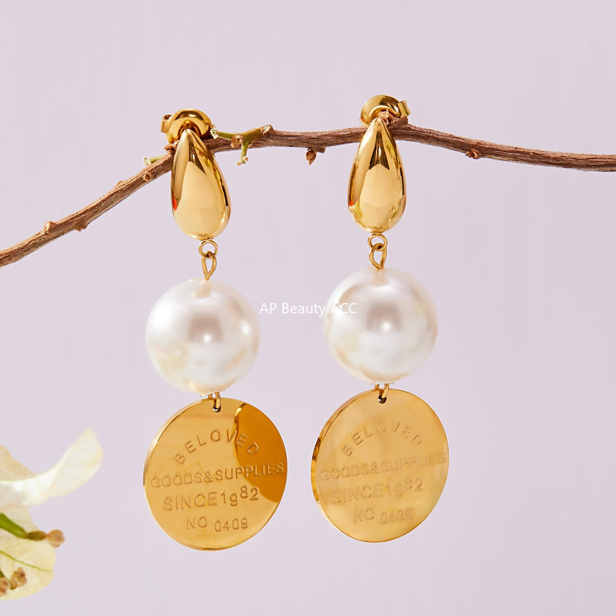 B廠-法式小眾氣質圓牌字母吊墜耳環大膠珍珠飾品不鏽鋼18K鍍金「F860-F861」25.11-1