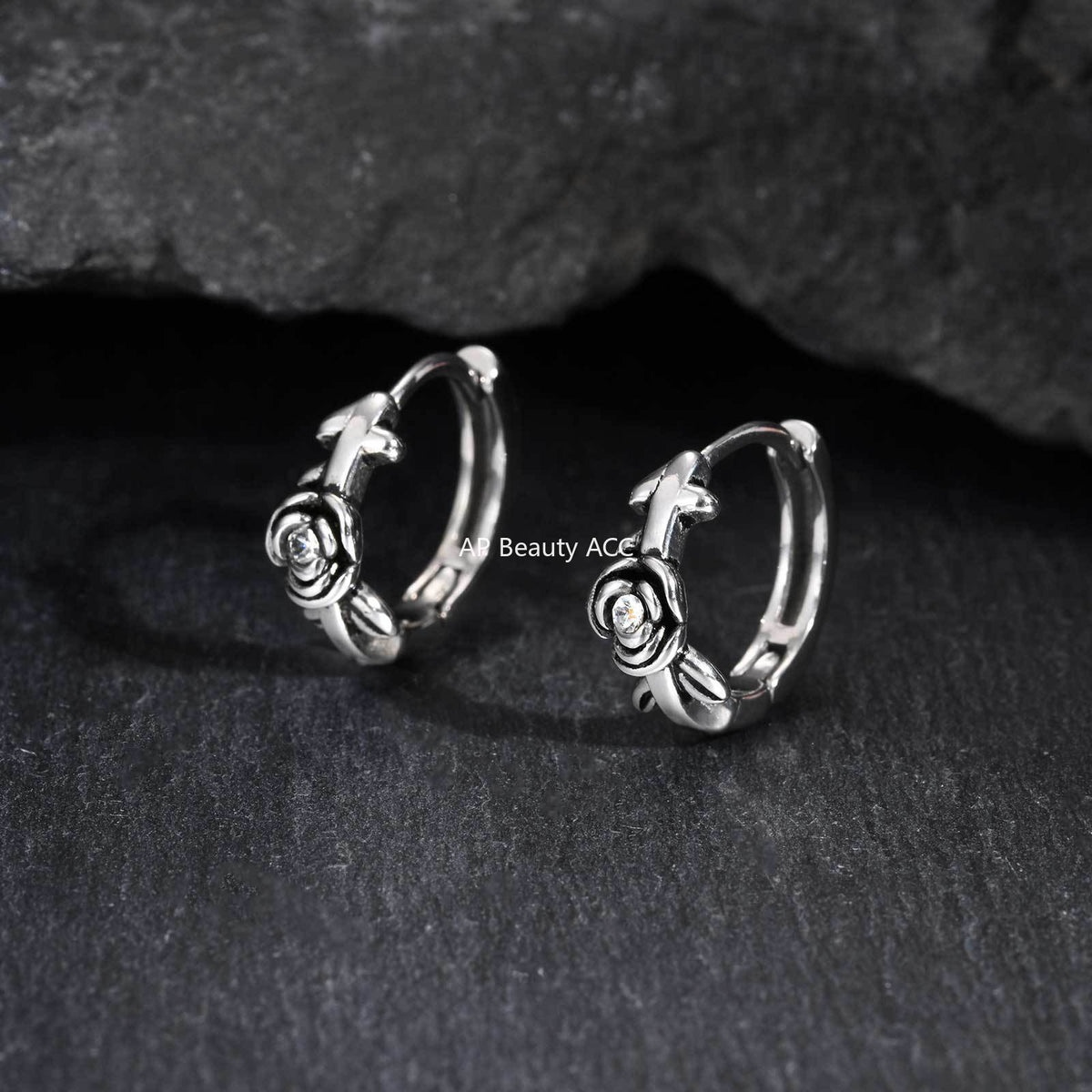 G廠-不鏽鋼男士小眾設計感 歐美跨境爆款狐狸白鋯石玫瑰耳圈「EH-821」25.12-2